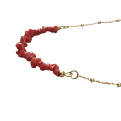 Collier en plaqué or et corail