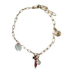 Bracelet en plaqué or avec charms